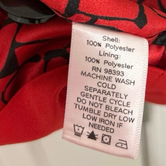Dennis Basso Red Water Resistant Medium Length Rain Coat Size Small - Picture 12 of 13